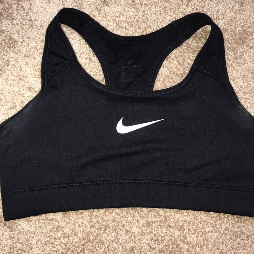 Nike sports bra🤍
